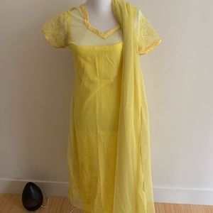 Salwar kameez suit 4 piece in net size medium